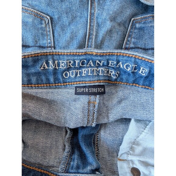 American Eagle Stretch Super Hi-Rise Shortie Size 8 Distressed cuffed denim - Picture 3 of 4